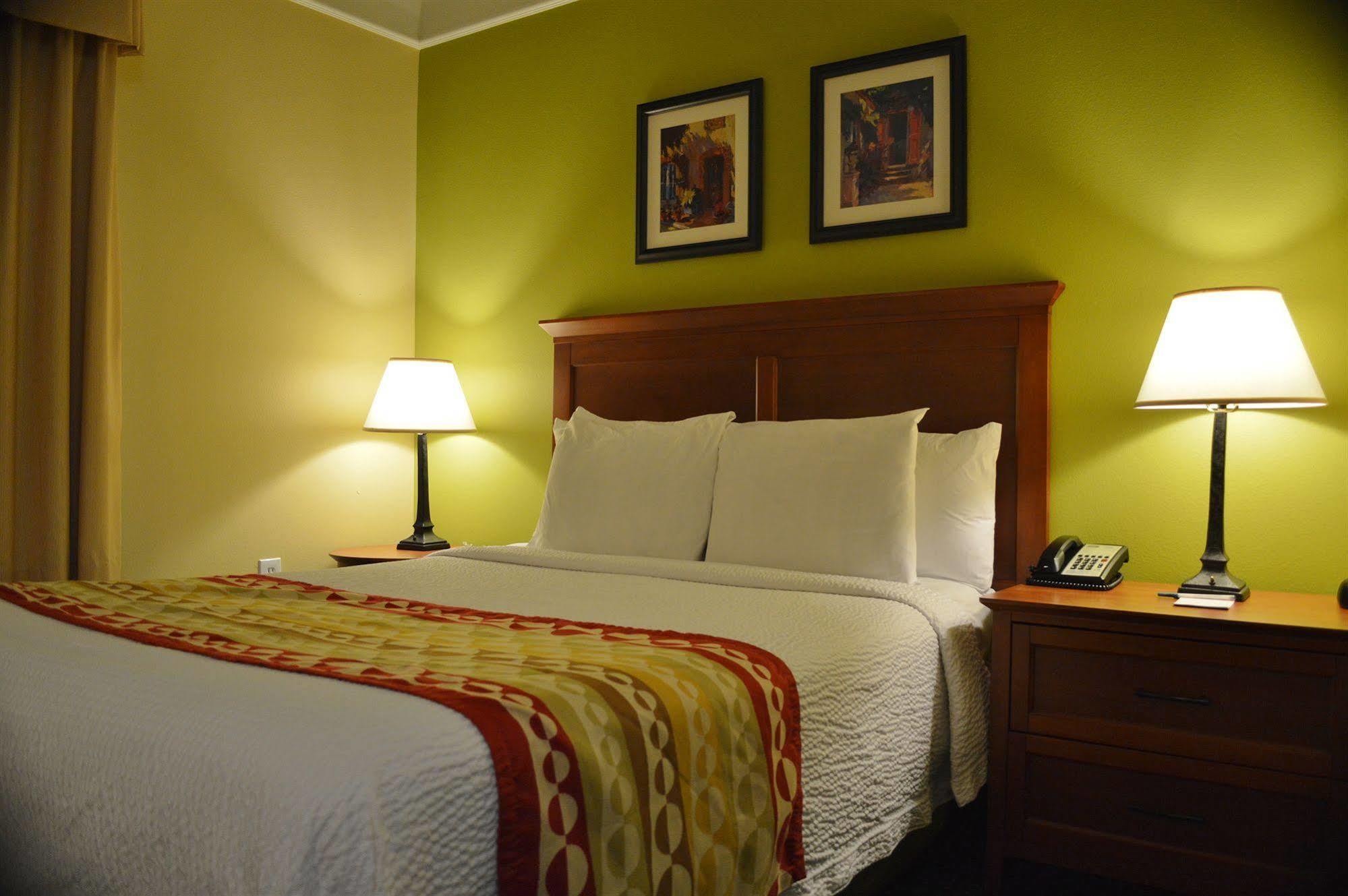 Towneplace Suites Stafford Luaran gambar